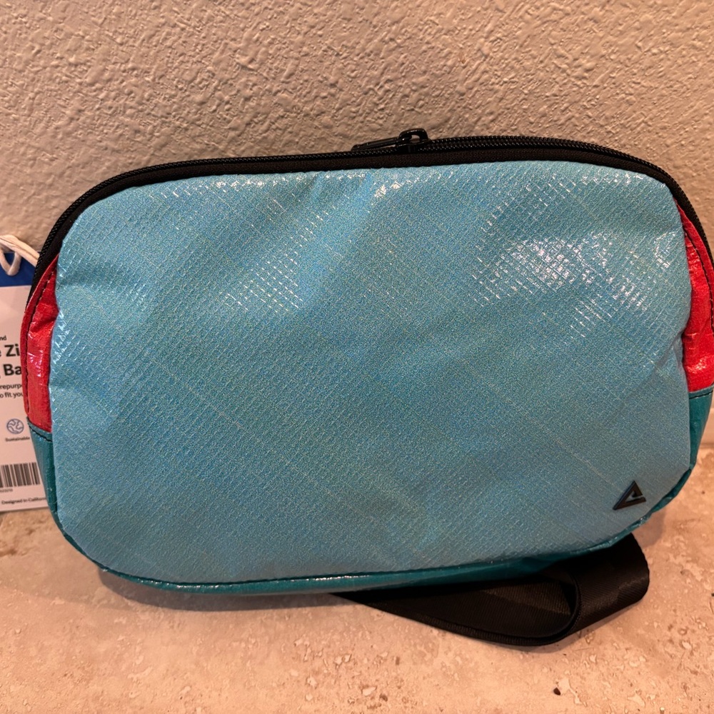 Rareform Large Zion Sling Bag